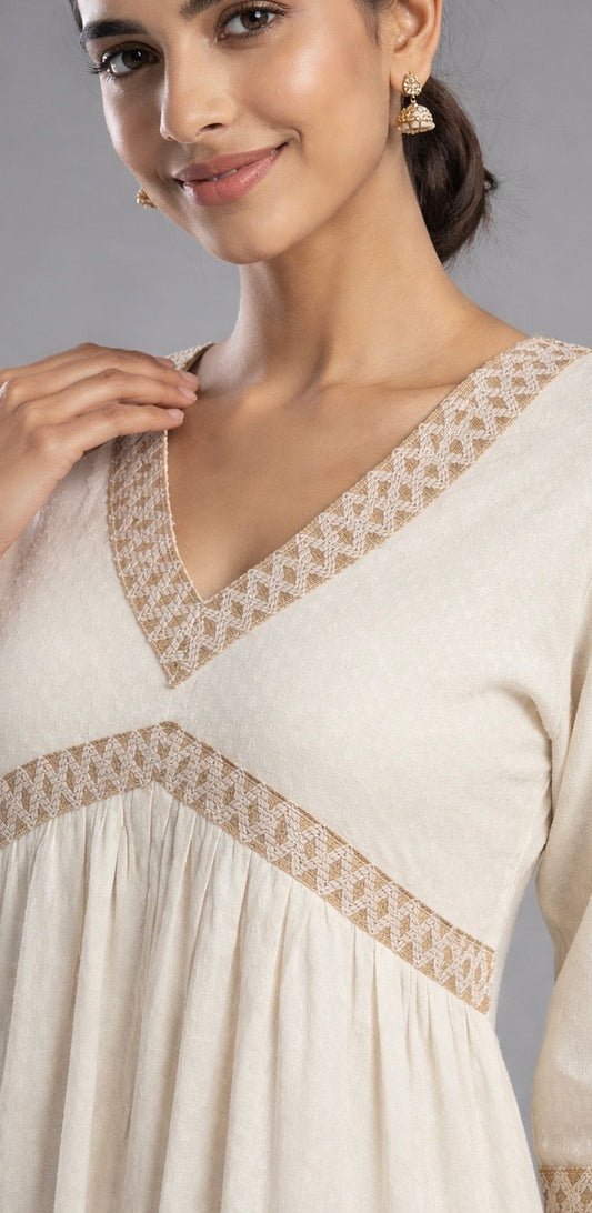 🤍 Ivory Grace Kurti Pant Set – Everyday Elegant Wear